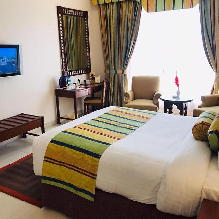 Beach Luxury Hotel Karaçi Dış mekan fotoğraf