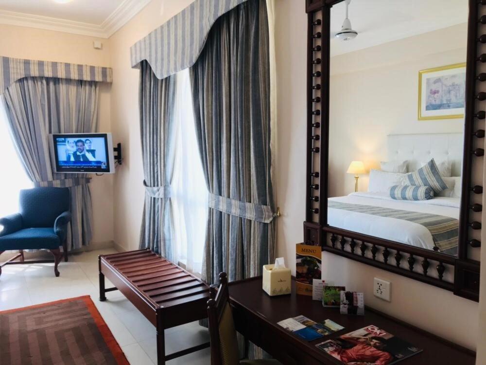 Beach Luxury Hotel Karaçi Dış mekan fotoğraf