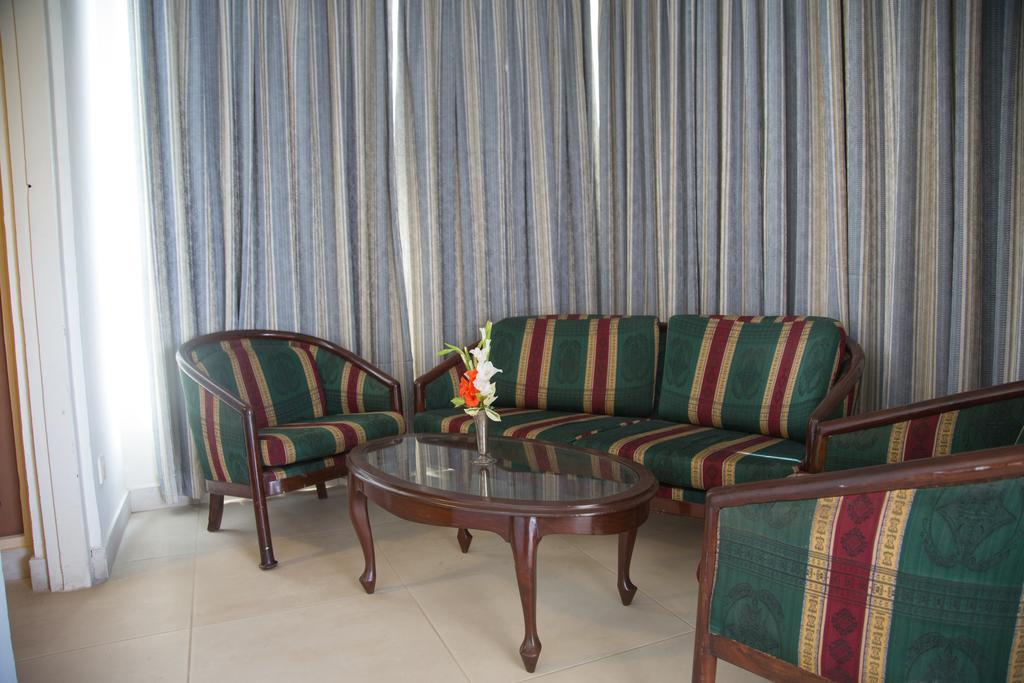 Beach Luxury Hotel Karaçi Dış mekan fotoğraf
