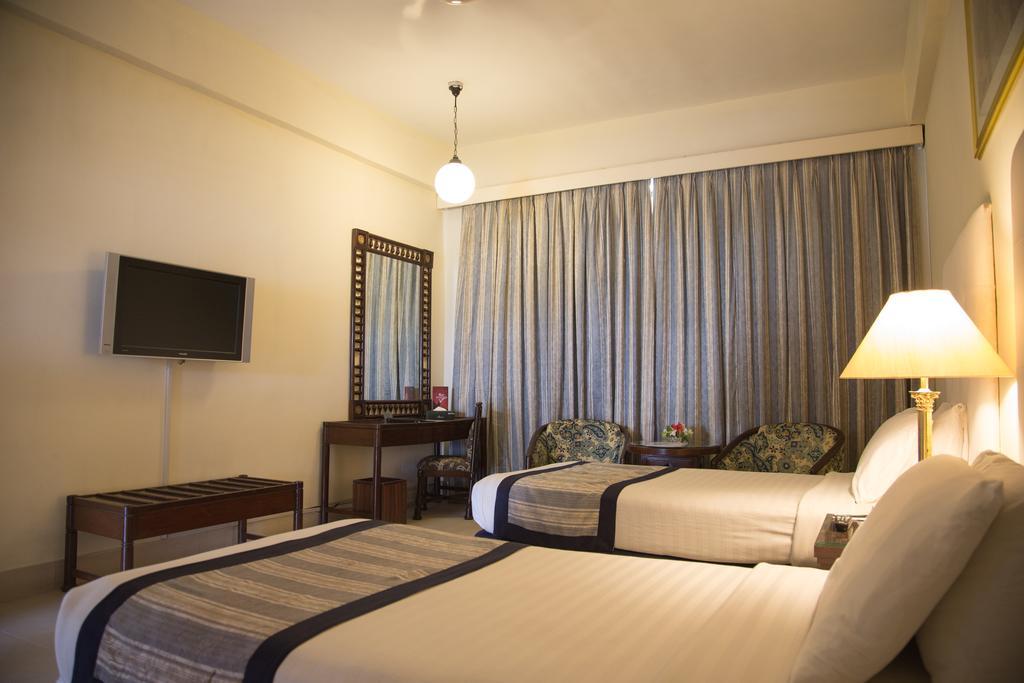 Beach Luxury Hotel Karaçi Dış mekan fotoğraf