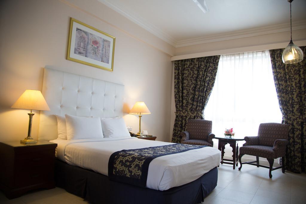 Beach Luxury Hotel Karaçi Dış mekan fotoğraf