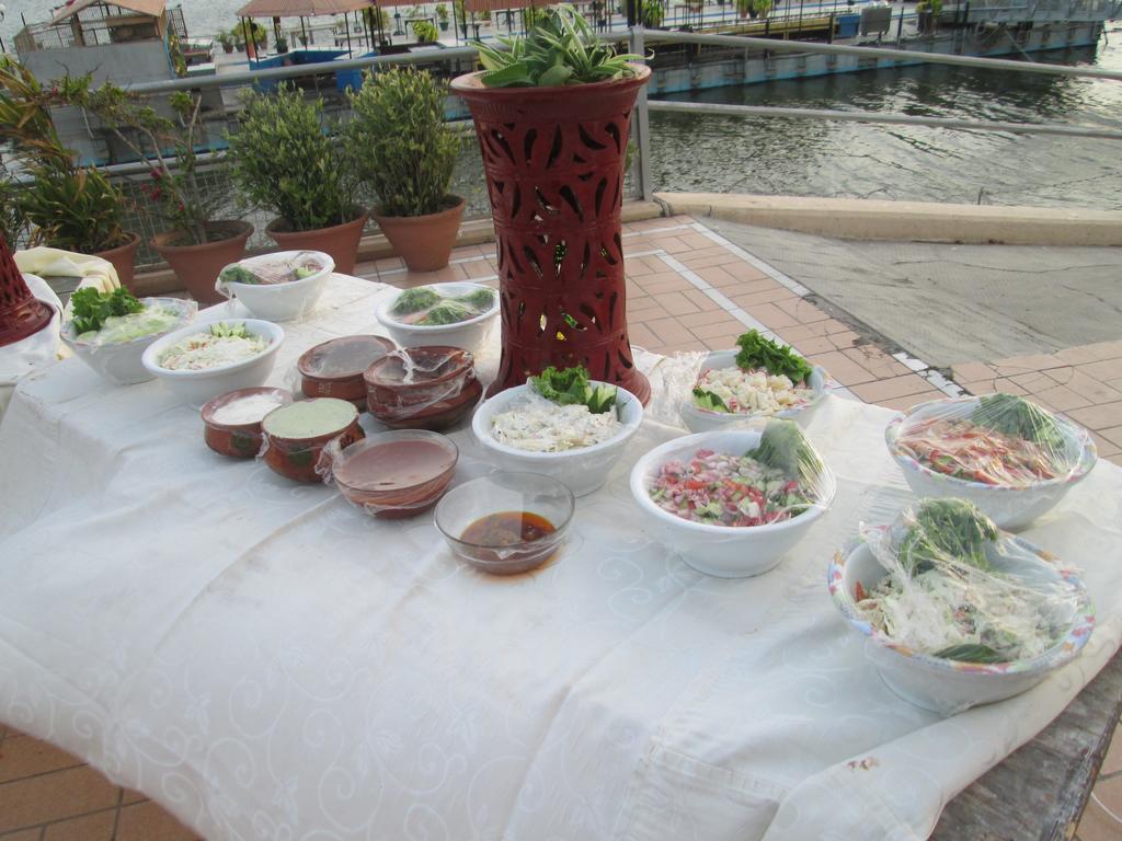 Beach Luxury Hotel Karaçi Dış mekan fotoğraf