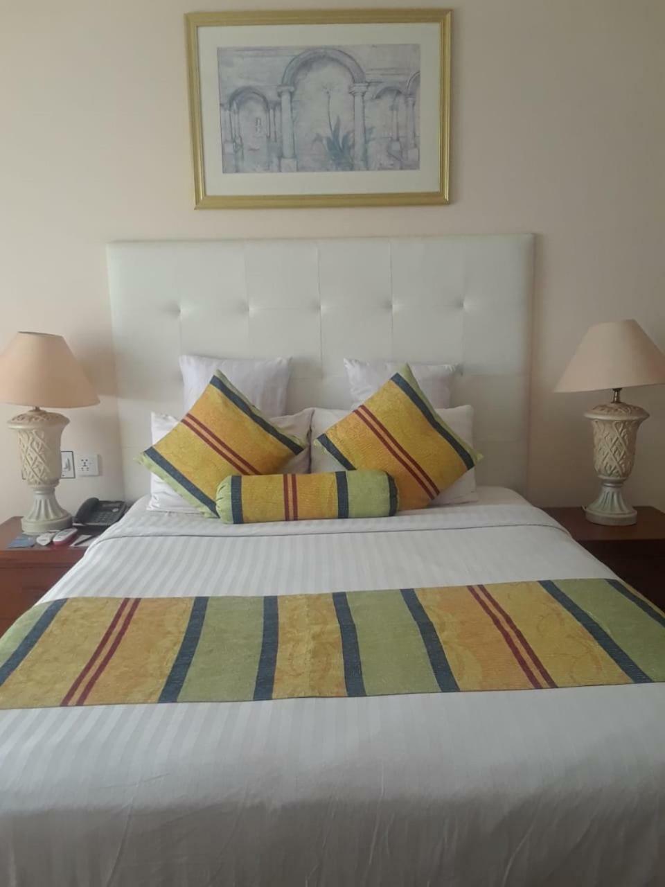 Beach Luxury Hotel Karaçi Dış mekan fotoğraf